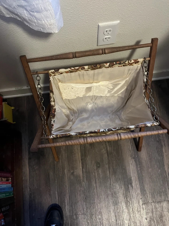 Vintage MCM Country Floral Folding Stand up Knit Craft Sew Yarn Basket Holder BH - Image 2 of 4