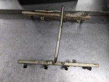 Fuel Injectors Set With Rail For 10-14 GMC Yukon  5.3 12613404 4WD