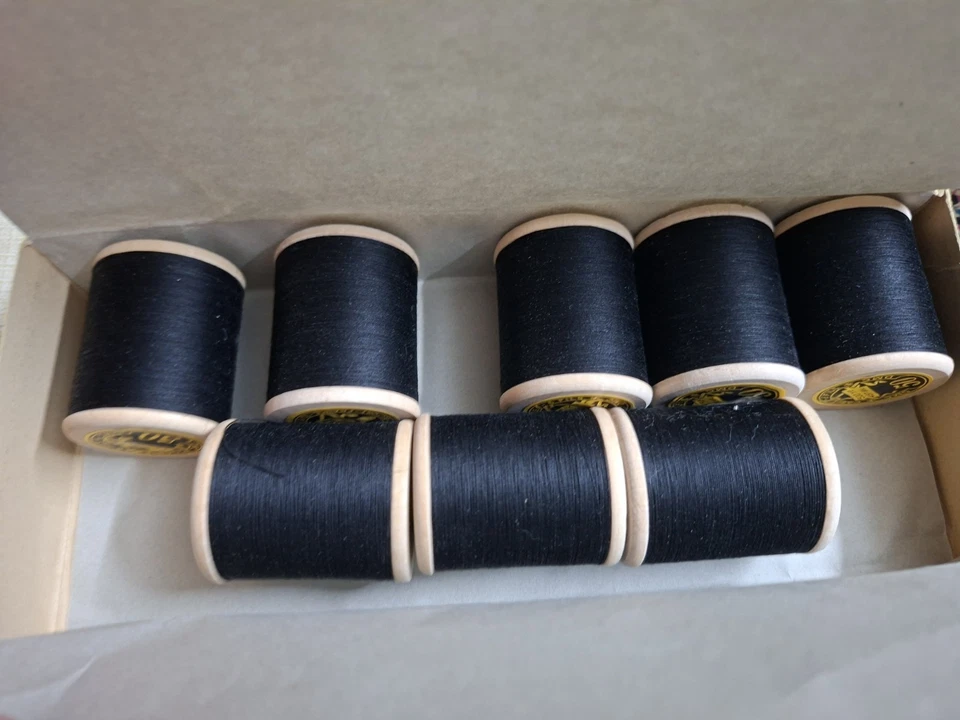 LOT Ancienne  Bobines En Bois DMC, 6 Fils Câblés ,457 Mtr N° Fils 50 +boîte  - Photo 4/4