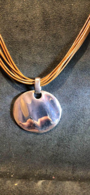 Great Look to this Monet Necklace
