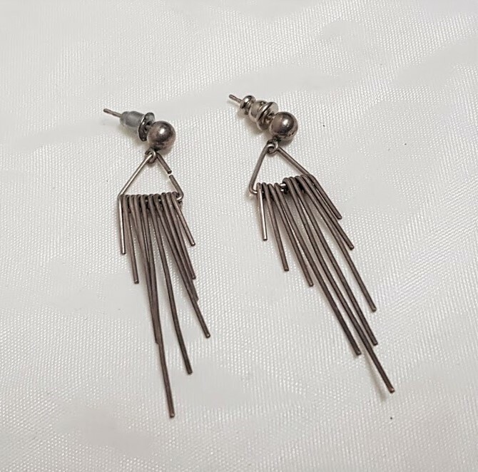Boucles D'Oreilles Vintage à Clous En Métal Argenté - Style Rétro Et Fantaisie - Pour Femme
