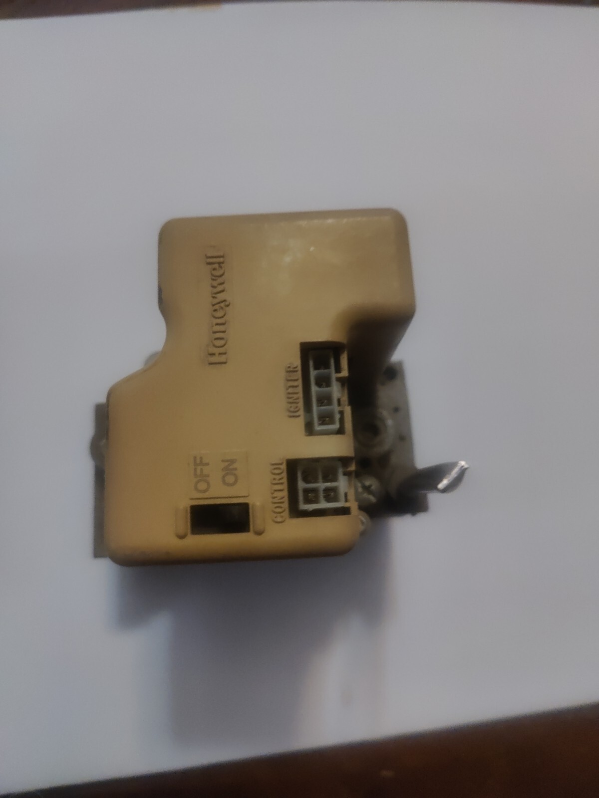Honeywell SmartValve Gas Valve Sv9501 M 2734 SV9501M2734 for sale