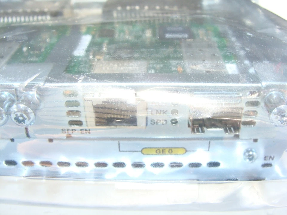 Genuine New Cisco SM-2GE-SFP-CU 2-Port Service Module W/ 2x EHWIC-1GE-SFP-CU - Image 3 of 4
