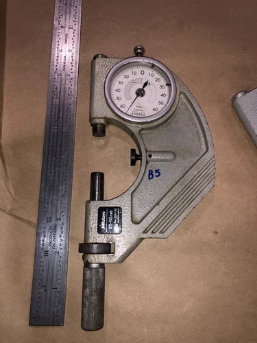 MITUTOYO DIAL SNAP GAGE  25-50MM 0.001MM NO. 523-122