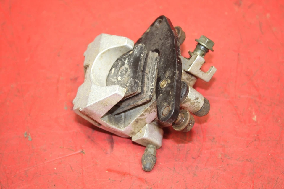 2006 YAMAHA BRUIN 350 RIGHT FRONT BRAKE CALIPER 3GD-2580U-01-00 - Image 4 of 4