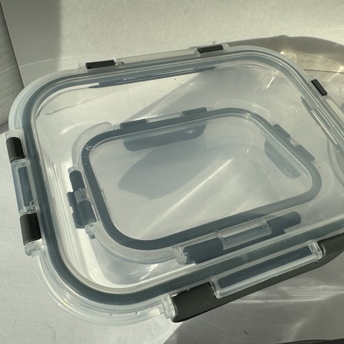 Komuee Glass Food Storage Containers, Only 11 Containers, 23 Pcs, One Broken - Picture 8 of 17