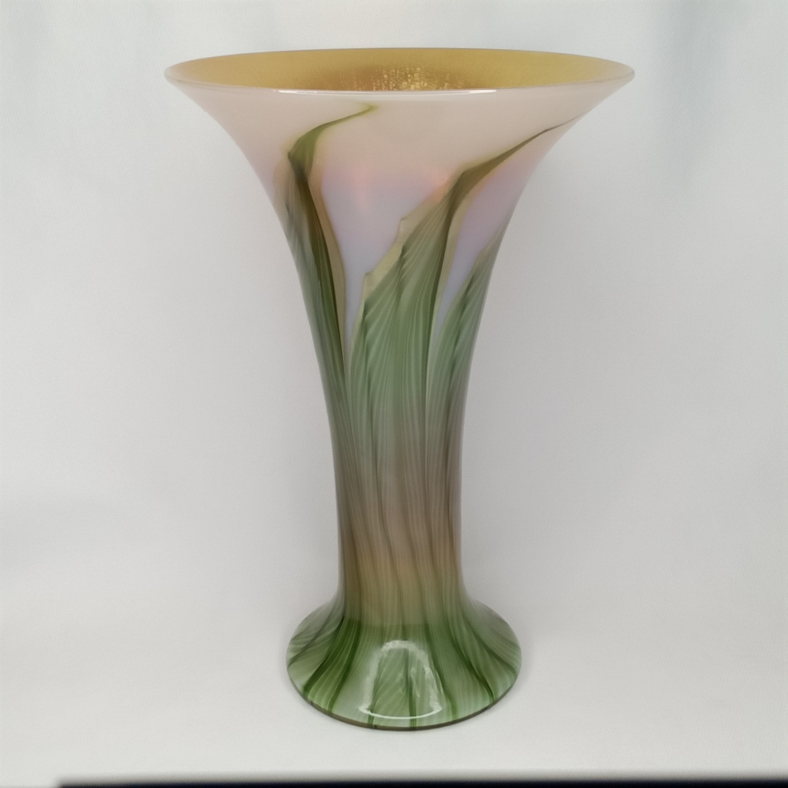 Lundberg Studios Glass Vase Green Gold Iridescent Feather Magnolia Flared Signed