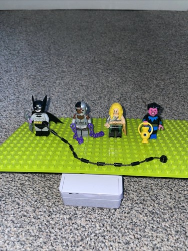 Lego Minifigures DC Superhero’s Collectible Series