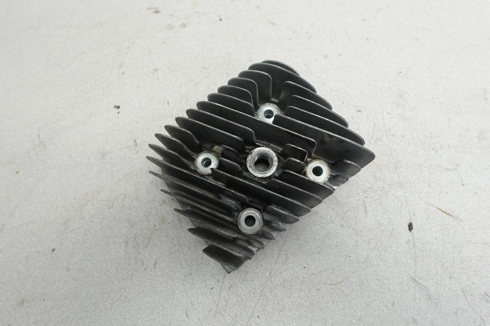 1979-2000 Yamaha Enticer ET340 OEM Right Engine Motor Cylinder Head Bore Jug