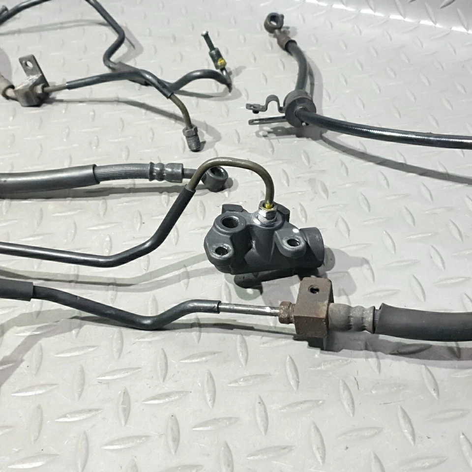 Mangueras y distribuidores de líneas de freno ABS delanteras y traseras Honda CBF 600 SA 2008-2013 Foto 4 de 4