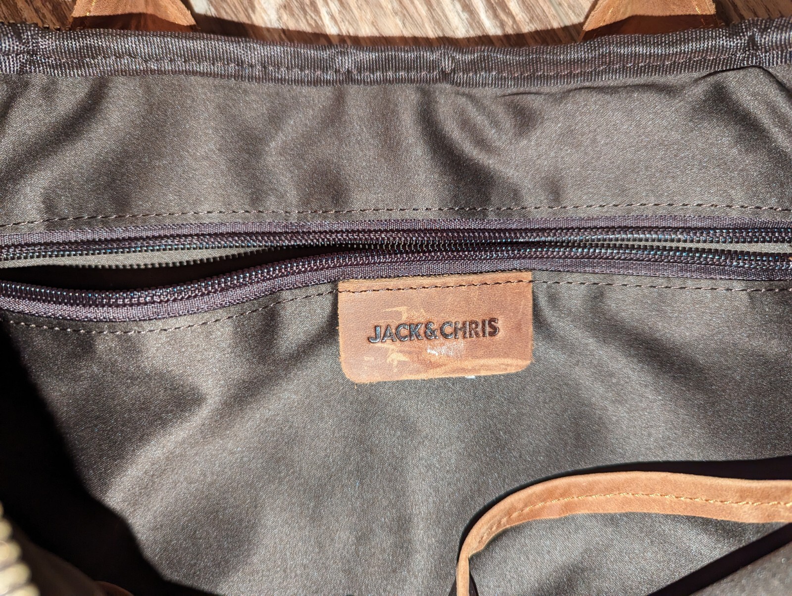 JACK & CHRIS Brown Leather Messenger Bag Briefcase Laptop Sleeve Organizer