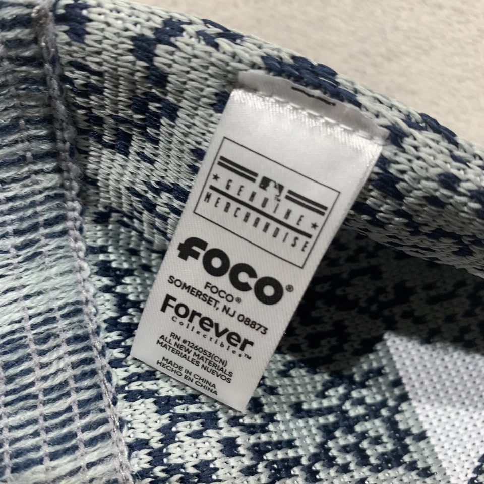 Bufanda para adultos de los Yankees de Nueva York FOCO Forever Collectibles 7"x66" Foto 4 de 4