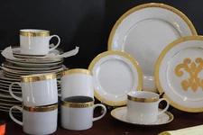 ROYAL GALLERY GOLD BUFFET 6 - 5 Piece place setting 30 pieces Lot a