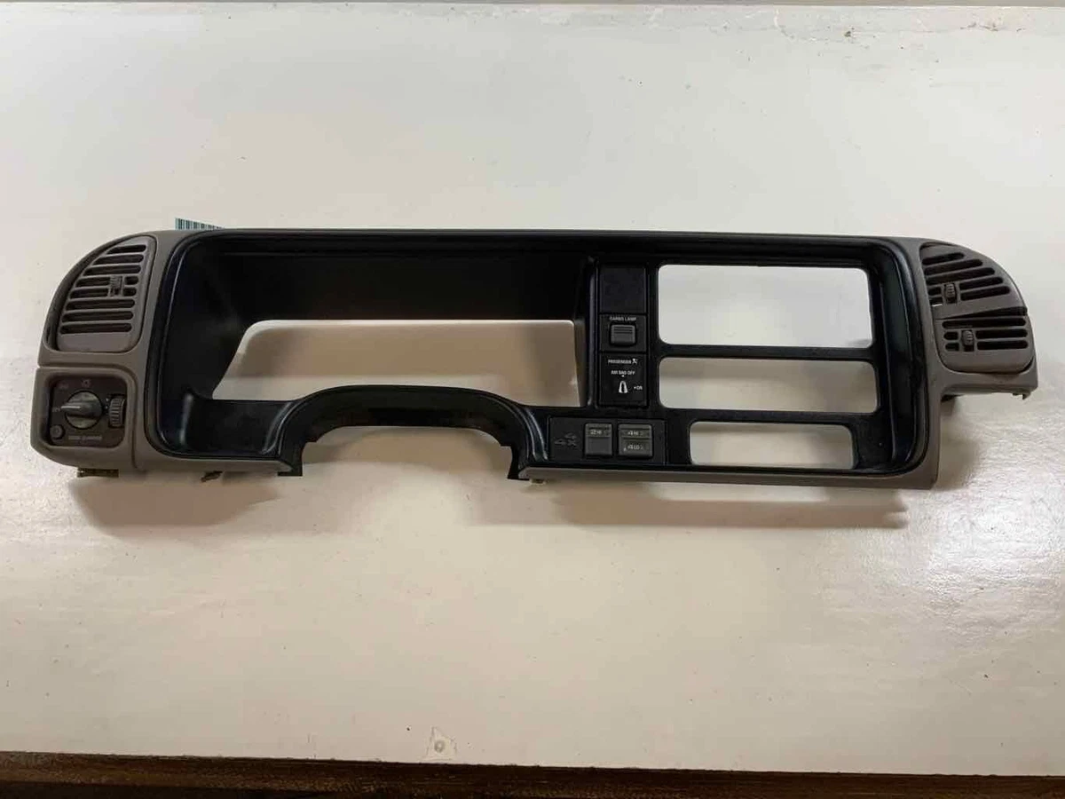 1998 Chevy Silverado 1500 Light Smoke Gray 13I Front Dash