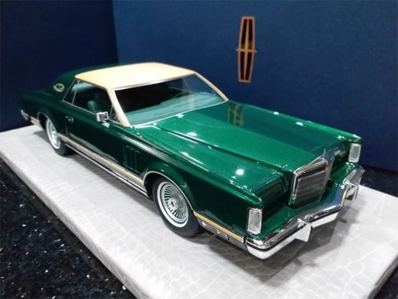 1/18 Resin car model Lincoln Continental Mark V Limited