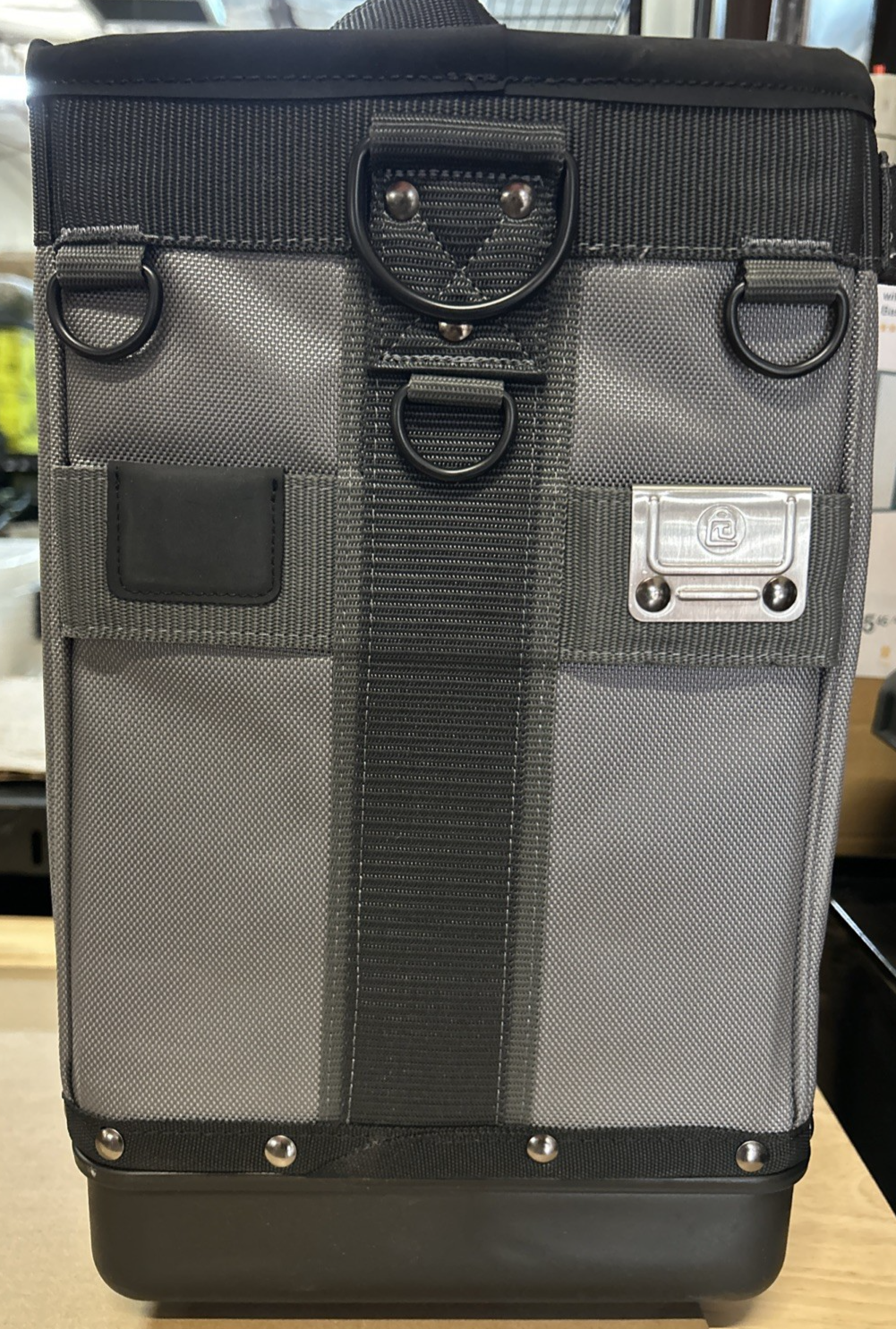 Picture 2 of 4