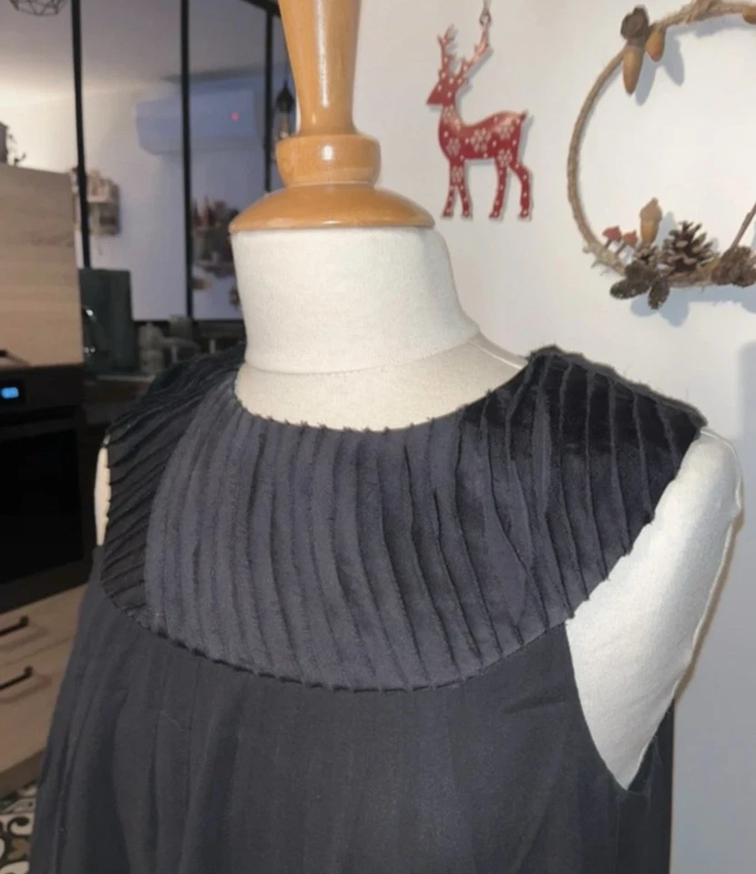 Jolie robe élégante Paul and Joe taille 42 - Photo 2/3