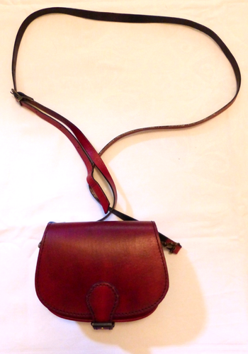 Umhängetasche - Gürteltasche - Leder - Bordeaux - Rot - Dornschließe - Gr. S