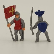 Safari Ltd Medieval Knights Figures Lot of 2   Great Sword  Pikeman Toy Soldier