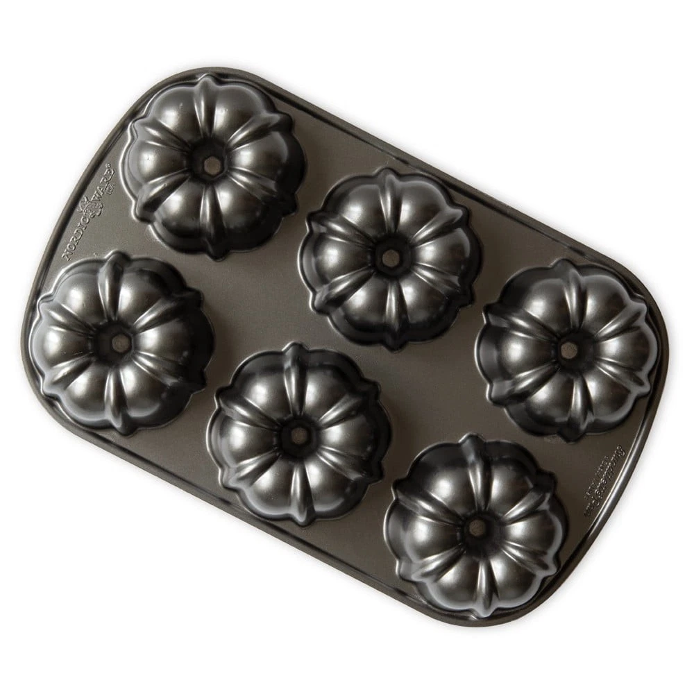 Classic Bundtlette® Cake Pan