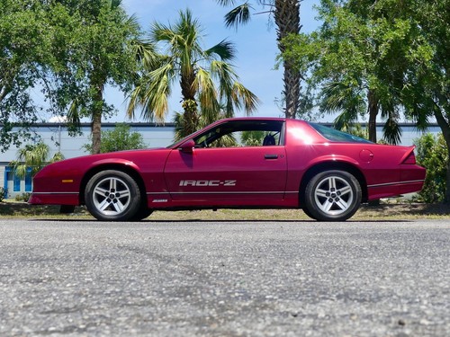 1986 Chevrolet Camaro IROC-Z - Picture 12 of 24