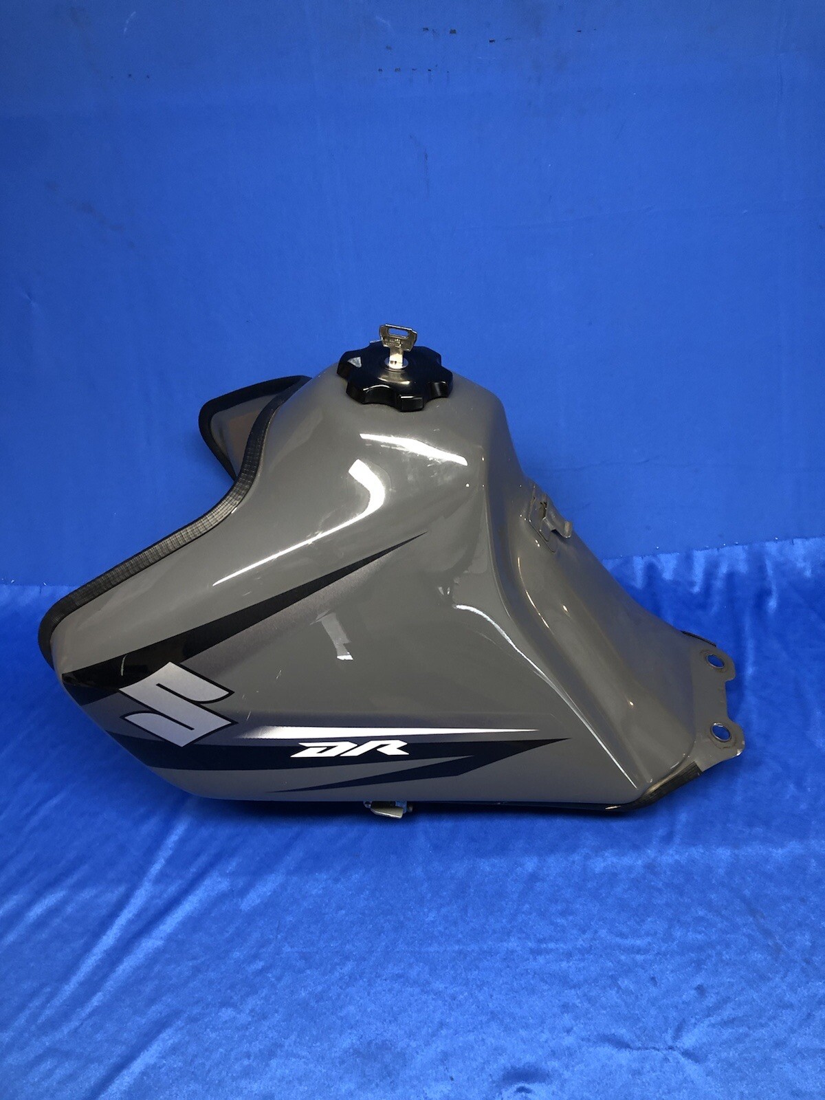 Suzuki DR650 Fuel Gas Tank Oem Stock DR650SE eBay