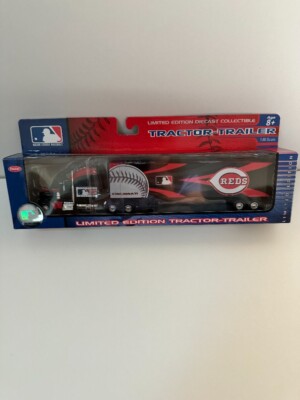 Cincinnati Reds Fleer MLB 2006 Tractor Trailer 1:80 Scale