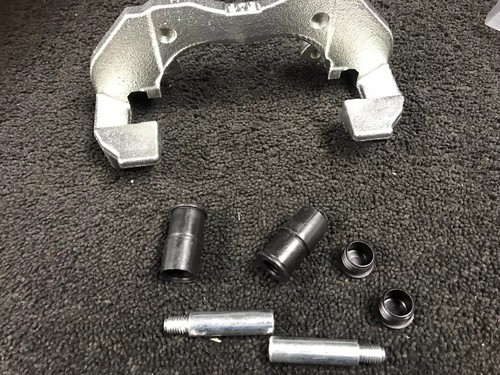 SILLA DE MONTAR PINZA DE FRENO DELANTERA PARA FORD FOCUS MK2 C-MAX KUGA MAZDA 3 5 - Imagen 2 de 3
