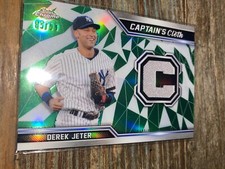 Derek Jeter 2021 Topps Chrome Captain's Cloth Relic #CCR-DJ Green #/99 Yankees