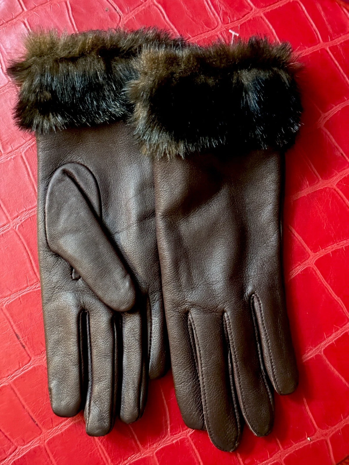 Charter Club Gloves Leather Brown Faux Fur Cuff Small Java NEW
Opens in a new window or tab