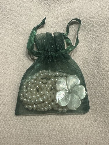 Handmade Necklace/Chocker With Freshwater Pearls & Mother Of Pearl Flower - Picture 5 of 5
