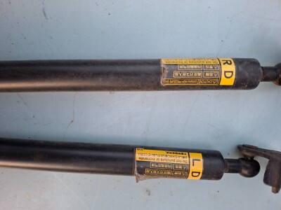 LEXUS RX400H SET OF REAR TAILGATE STRUTS LEFT/RIGHT SIDE