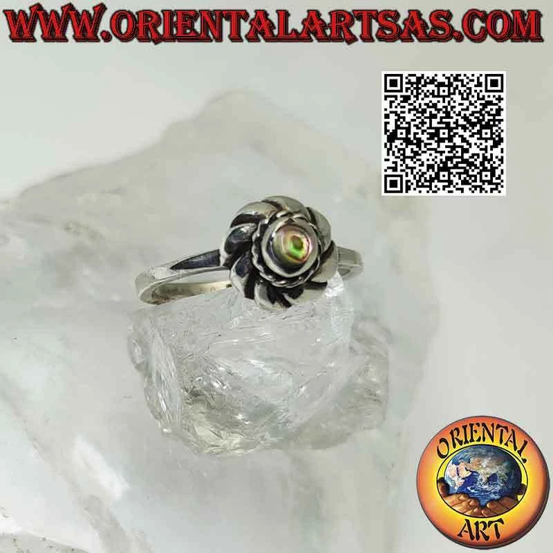 Anello in argento 925 ‰ paua shell (abalone) tonda piccola al centro di un vorti - Immagine 2 di 4