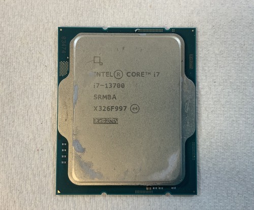 Intel Core i7-13700 5.20GHz SRMBA 16-Core processor NS-Q2D