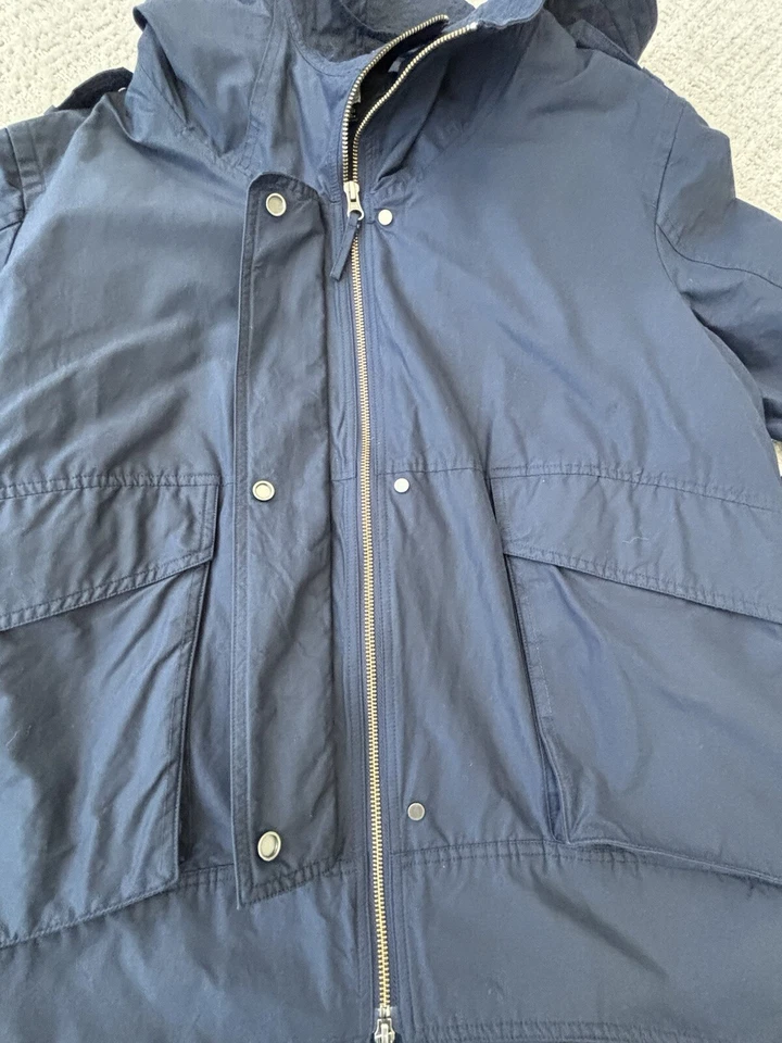 Chaqueta Saks Fifth Avenue Grande Para Mujer Repelente a la Lluvia Cremallera Completa Ligera Usada en Excelente Condición Foto 4 de 4