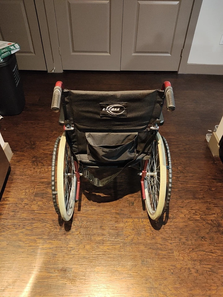 Karman LT-980-BD-E 18 pulgadas Silla de ruedas ultraligera con asiento de 24 libras con... Foto 2 de 4