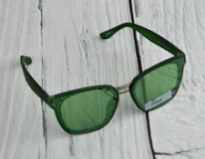 Cat Eye Frame Sunglasses Women Unisex Eyewear Angled Shades Plastic Green 152mm