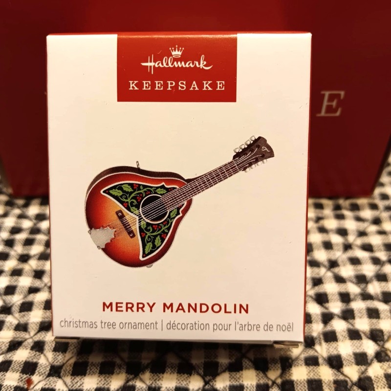 HALLMARK MERRY MANDOLIN 2024 MINIATURE MAGIC CHRISTMAS KEEPSAKE ORNAMENTS