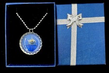 Shark / gift / Prize / Jewelry / Trendy Bottle Cap Necklace / Gift / Jaws