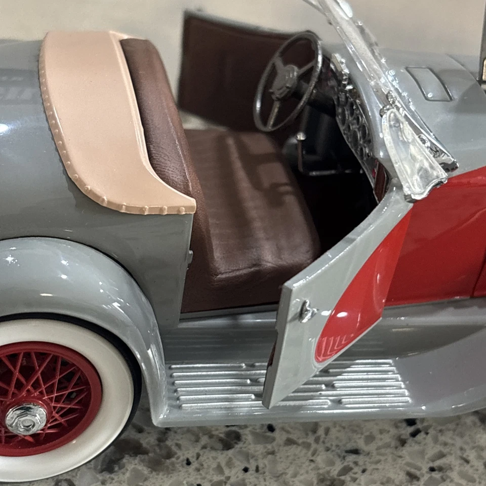 Danbury Mint 1935 Duesenberg SSJ 1: 24 比例压铸模型汽车收藏品 — 第 4/4 张图片