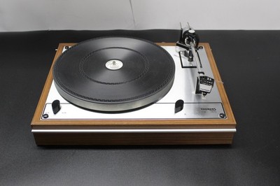 THORENS TD-165 2-Speed Belt-Drive Suspended Chassis Turntable & SONUS Cartridge