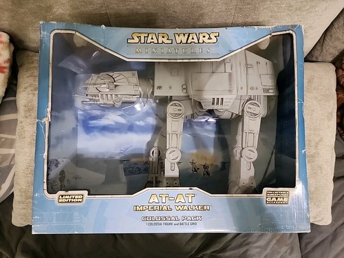 Star Wars Miniaturas AT-AT Imperial Walker Paquete Colosal Nuevo En Caja Dañada - Imagen 7 de 7