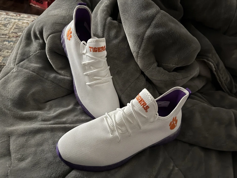ZAPATO PARA CORRER FOCO CLEMSON TIGERS NCAA BLANCO CON LOGO DEL EQUIPO PARA HOMBRE 11 NUEVO EN CAJA Foto 3 de 4