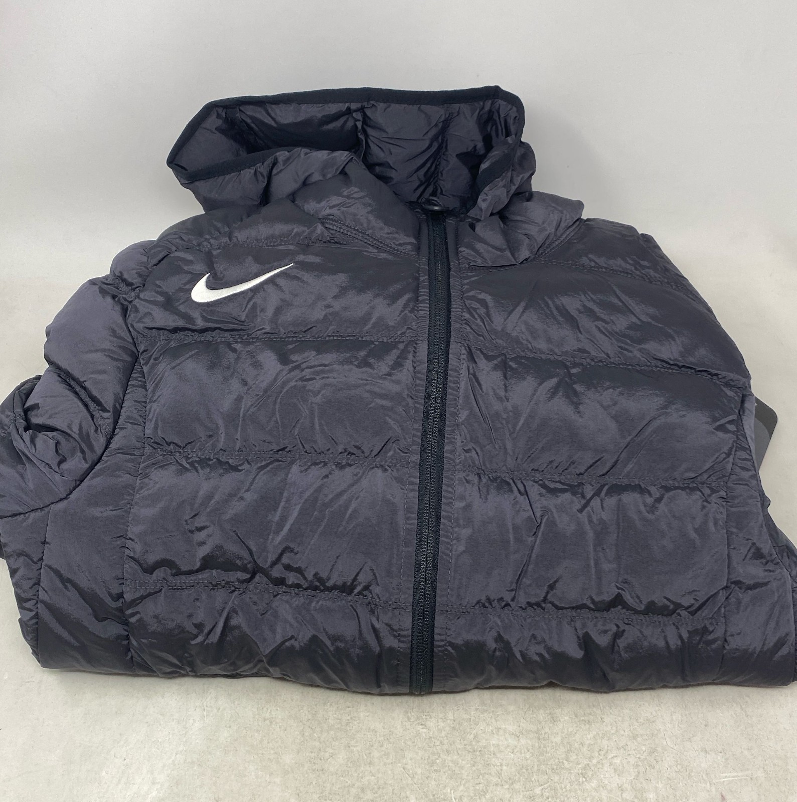 Nike Total 90 Therma-FIT Men’s Soccer Puffer Jacket Black/Sail - Size XS