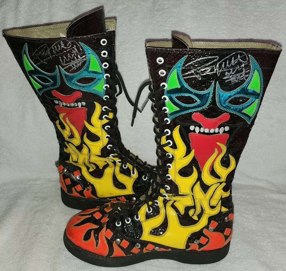 PSYCHO CLOWN SIGNED AUTO D RING WORN BOOTS BAS COA LUCHA LIBRE AAA