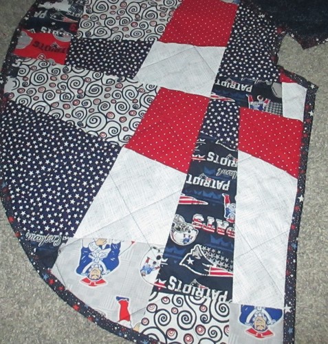 Quilted Christmas Tree Skirt New England Patriots Football Reversible Cotton 47" - Picture 3 of 10