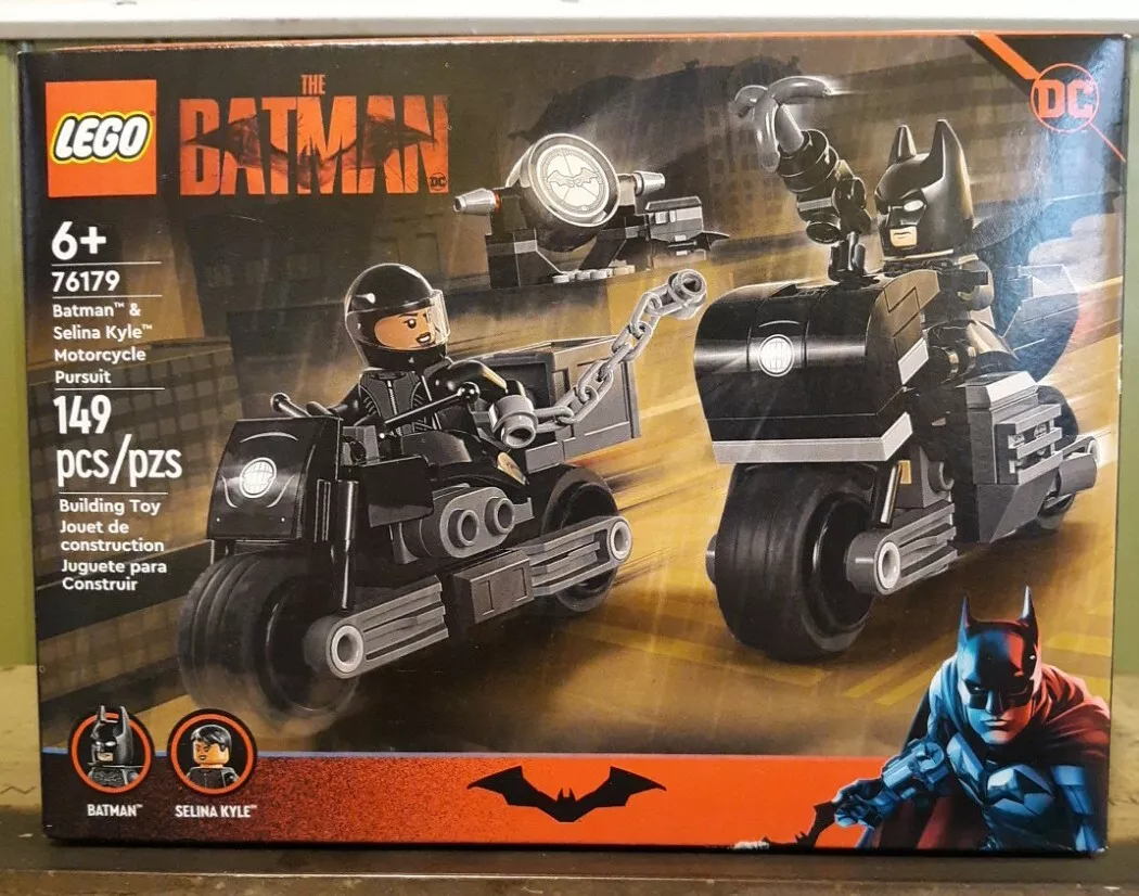 LEGO The Batman 2022 Selina Kyle Motorcycle Pursuit REVIEW! 