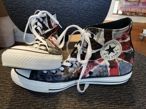 union jack chuck taylors