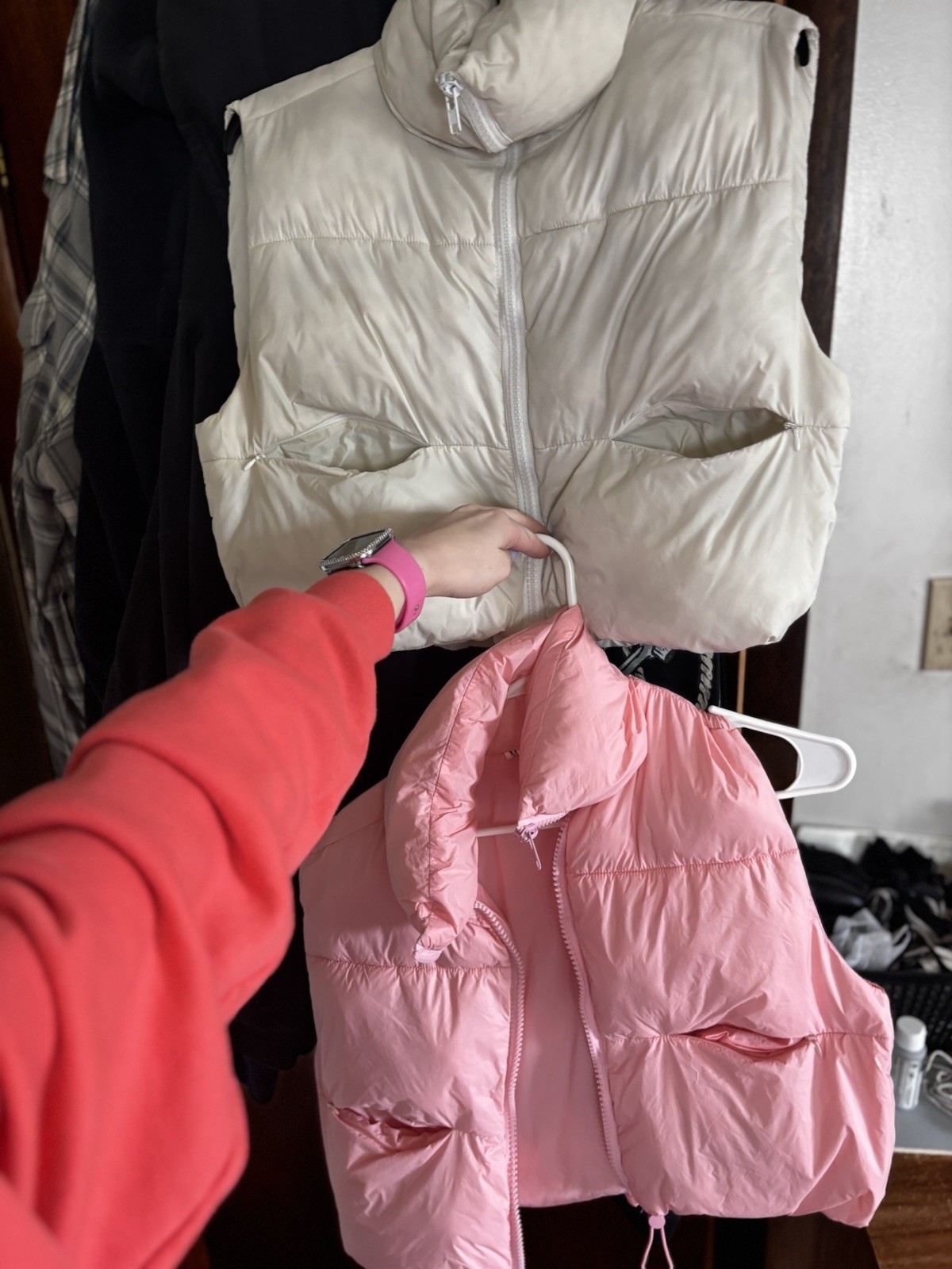 Women's White Pink Puffer Vest S Lightweight Short Full Zip Pockets Classic