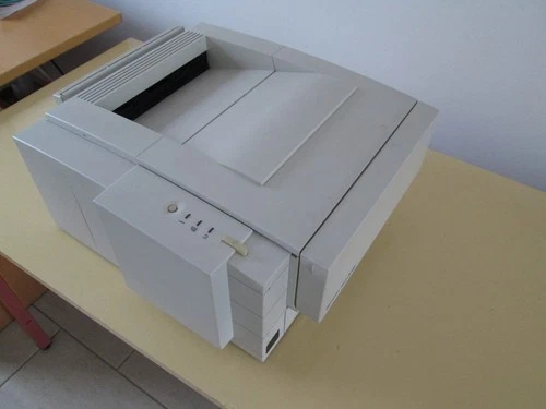HP Laserjet 6P vintage retro printer - tested works (but has ghost repeat)